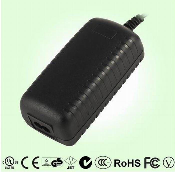 15W Universal Laptop Power Adapters ， 6P / NP with Optional LED indicator